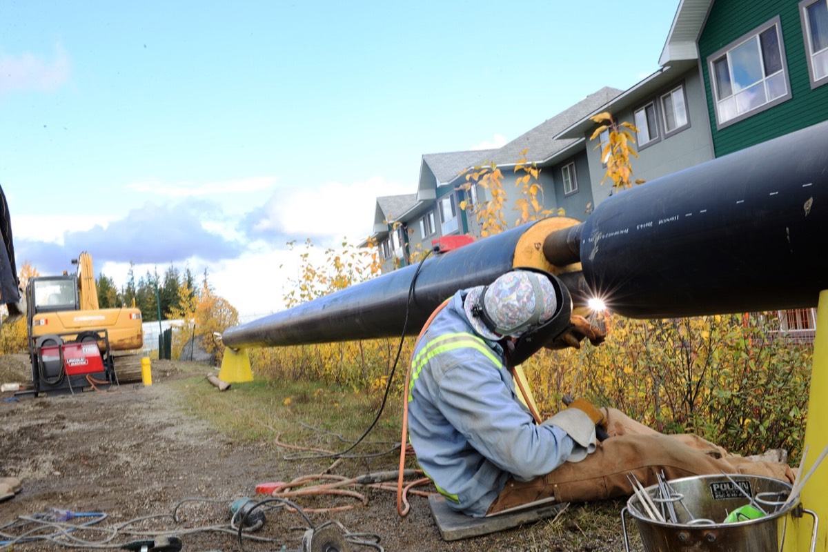 Reference photograph: Welding pipe.jpg