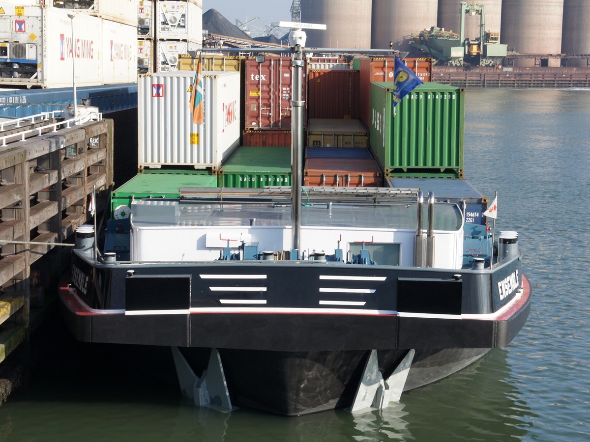 Reference photograph: Ensemble ENI 02322909, Hartelhaven, Port of Rotterdam, pic1.JPG